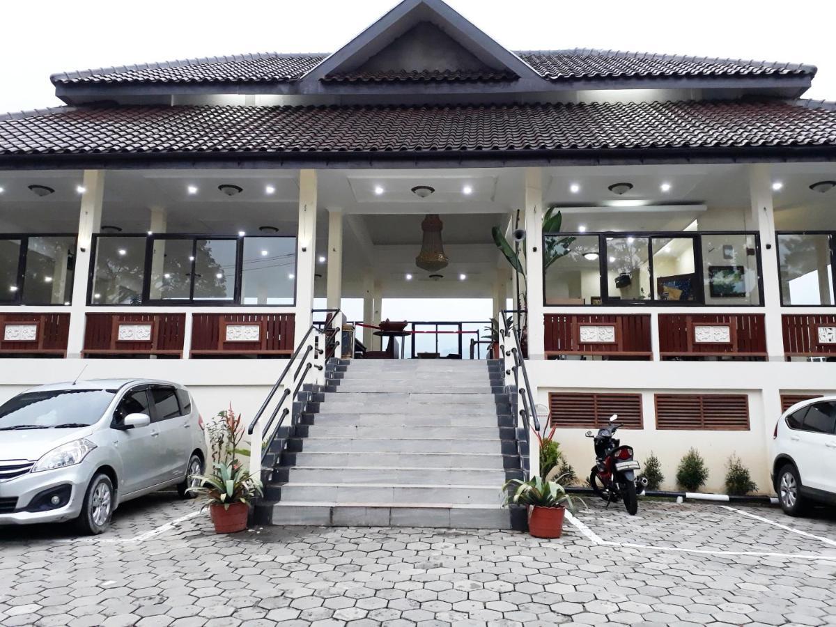 Hotel Taman Teratai 3*