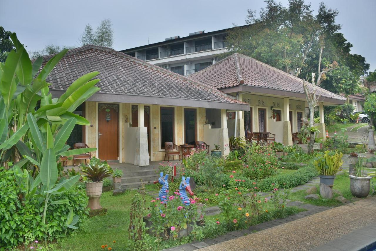 Taman Teratai Hotel