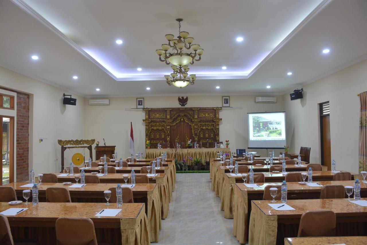 Hotel Taman Teratai