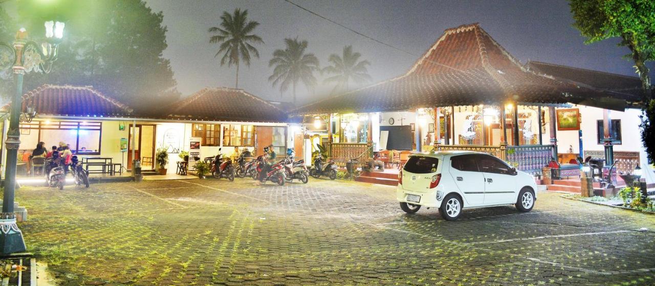 Hotel Taman Teratai 3*
