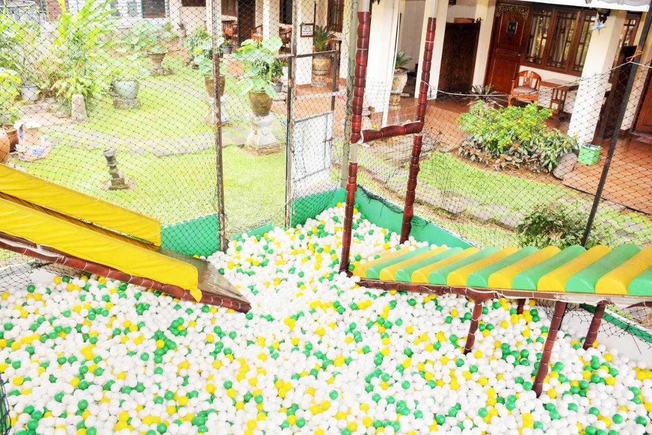 Hotel Taman Teratai