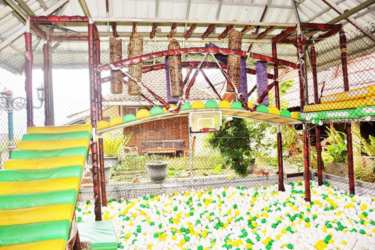 Hotel Taman Teratai 3*